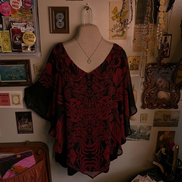 Boutique Tops - Floral Patterned Poncho Blouse Women's 2XL Red Black Mesh Flutter Sleeve